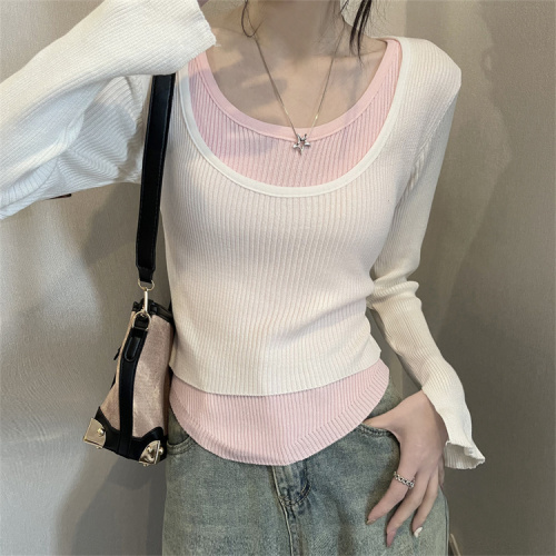 Real shot of autumn and winter vacation two-piece fashionable knitted long-sleeved tops with temperament and a base layer T-shirt