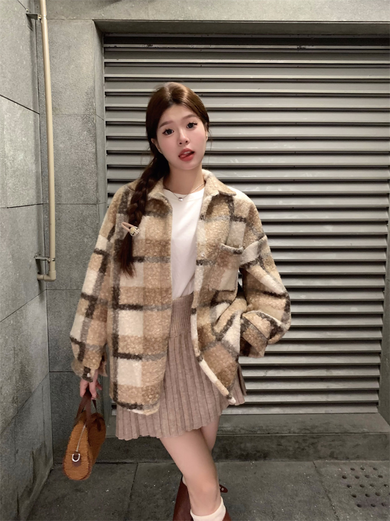 Actual shot of new autumn and winter brown plaid contrasting woolen shirt jacket loose casual POLO collar shirt