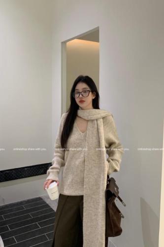 Actual shot of soft and lazy V-neck knitted sweater autumn and winter scarf casual versatile loose top two-piece set