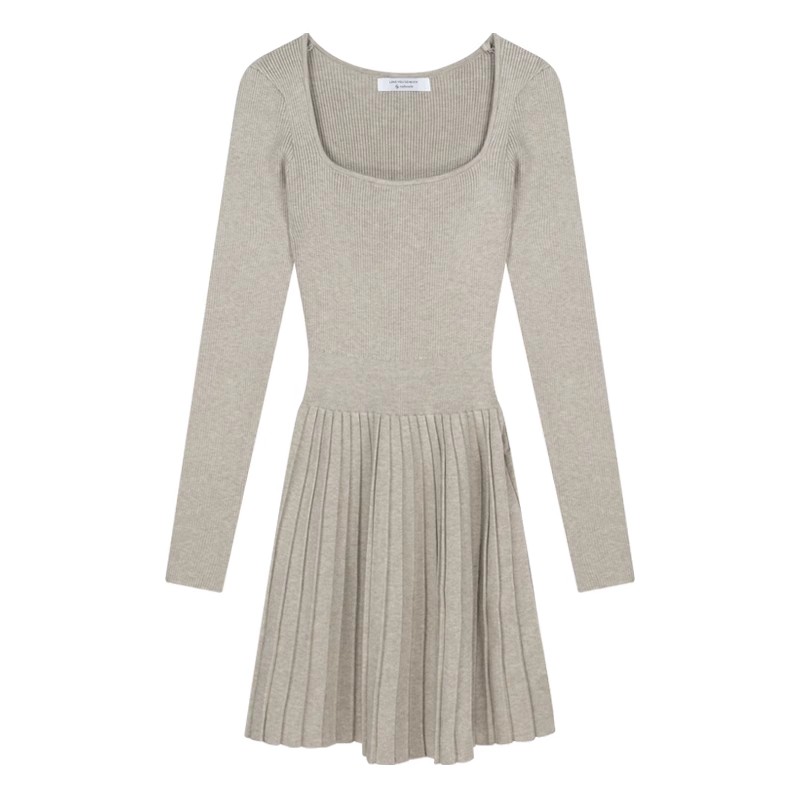 Square-neck long-sleeved knitted dress for women in fall, slim-fitting inner-layer skirt, waist-cinching pleated A-line sweater skirt