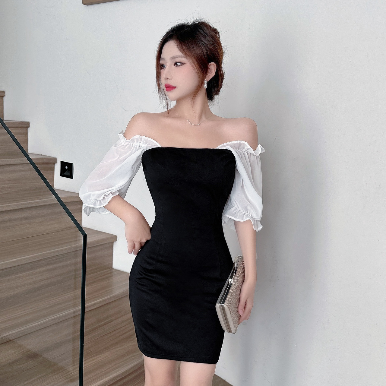 Real shot of Hepburn's little black dress, sexy ruffled chiffon, contrasting color splicing, tight hip-hugging short-sleeved dress
