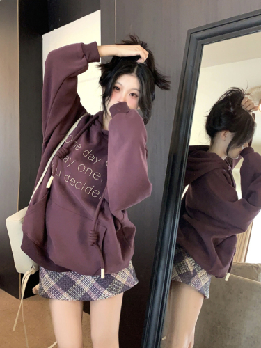Actual shot of velvet thickened letter printed hooded loose sweatshirt for women + retro high waist plaid skirt