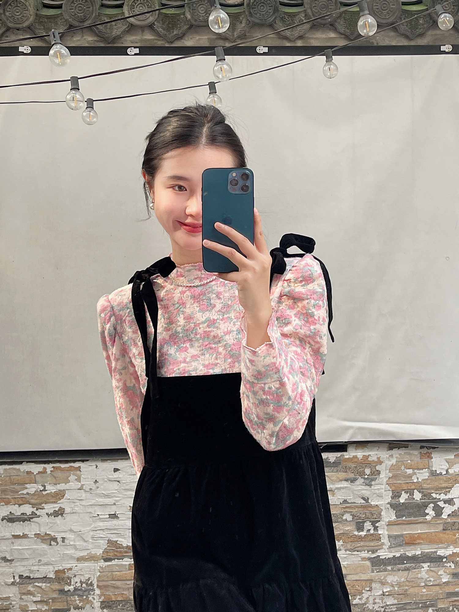 黑色背帶連衣裙女寬鬆百搭秋冬新款甜美溫柔碎花上衣打底兩件套潮
