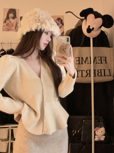 Actual shot ~ New autumn and winter Korean style French style ruffled sparkling knitted sweater cardigan jacket for women