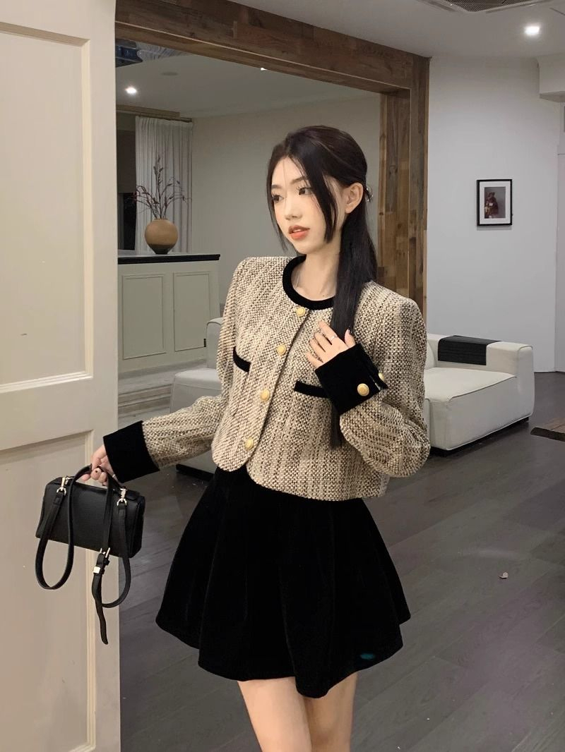 小香風短款洋氣撞色長袖外套絲絨A字半身裙女秋季2023新款兩件套