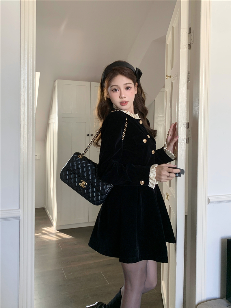Actual shot~Velvet little black dress, French style daughter-in-law retro temperament dress, autumn and winter black and gold skirt for small people