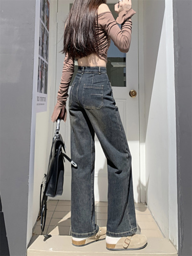 Actual shot of retro washed wide-leg jeans for women, high-waisted, loose, autumn and winter American style, versatile straight-leg pants