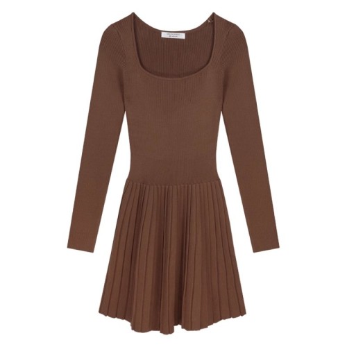 Square-neck long-sleeved knitted dress for women in fall, slim-fitting inner-layer skirt, waist-cinching pleated A-line sweater skirt