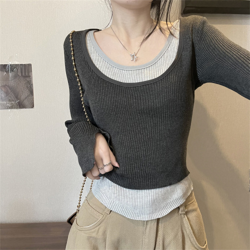 Real shot of autumn and winter vacation two-piece fashionable knitted long-sleeved tops with temperament and a base layer T-shirt