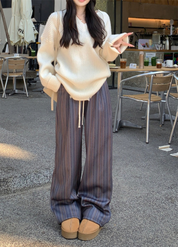 Real shot of coffee-colored vertical striped woolen pants for women in autumn and winter, casual retro straight-leg lazy plus velvet floor-length wide-leg pants