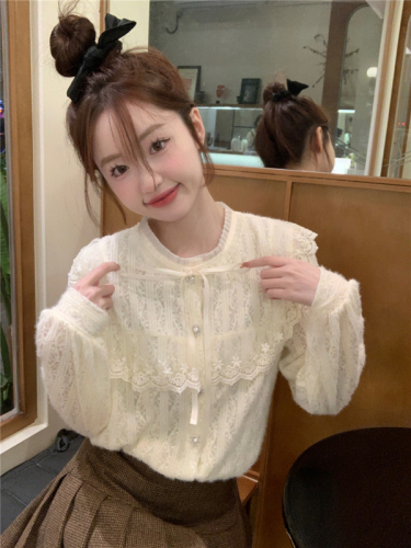 Actual shot of new autumn and winter lotus leaf collar lantern sleeves sweet bottoming shirt Korean style ladylike style inner lace shirt