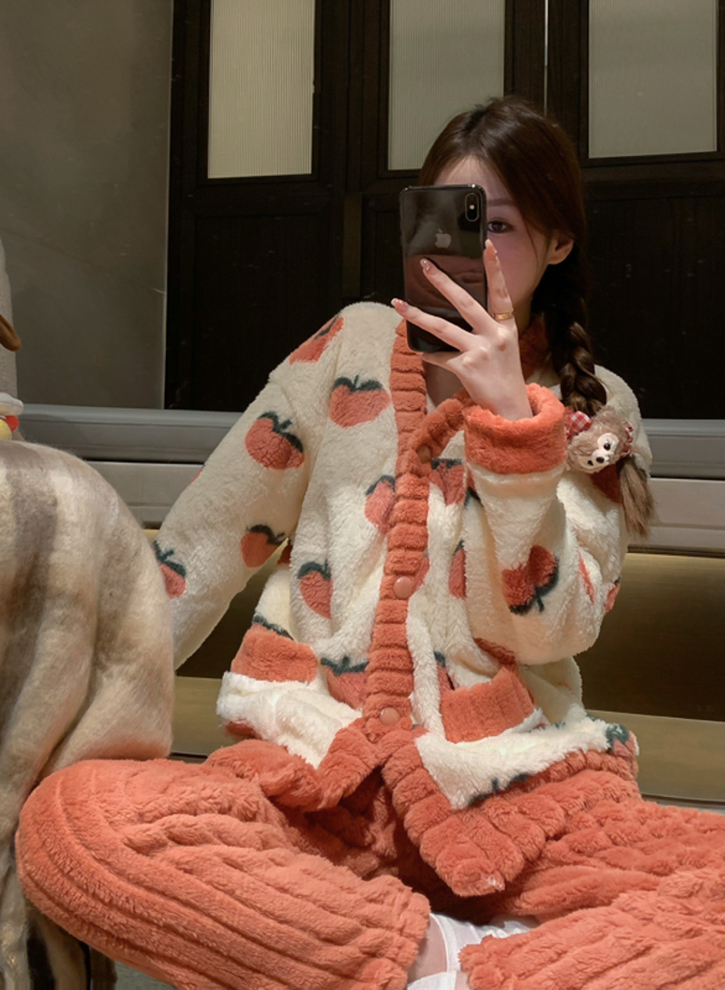 Actual shot of new winter plus velvet and thickened vitality peach coral velvet home clothes set