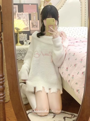 New sweet style hollow mink short white sweater for women in autumn and winter loose and slim long-sleeved sweater