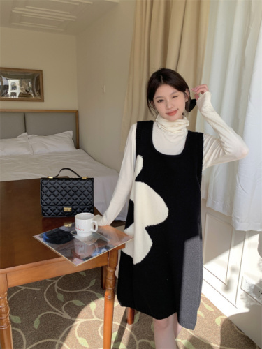 Real shot!  Black temperament slimming sleeveless dress for women French layered for small people with A-line woolen long skirt