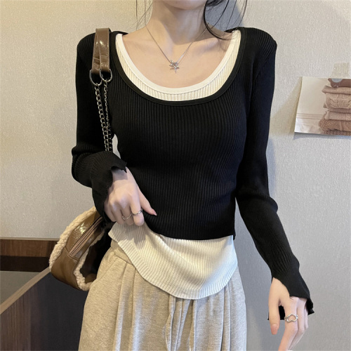 Real shot of autumn and winter vacation two-piece fashionable knitted long-sleeved tops with temperament and a base layer T-shirt