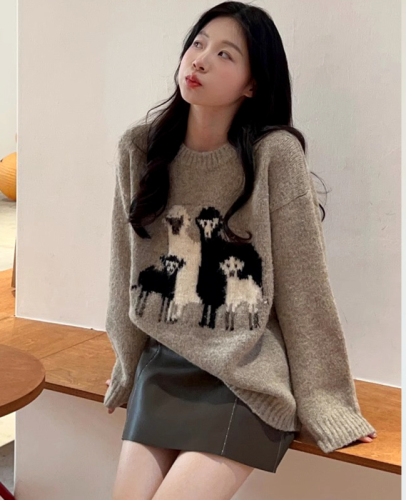Korean style autumn and winter lazy style soft and cute lamb pattern round neck pullover sweater top