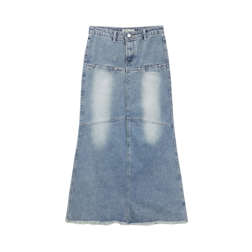 Real shot of 2023 autumn and winter new trendy brand design denim skirt that covers the hips and looks slimming fishtail skirt with pockets long skirt for women