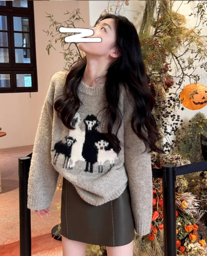Korean style autumn and winter lazy style soft and cute lamb pattern round neck pullover sweater top
