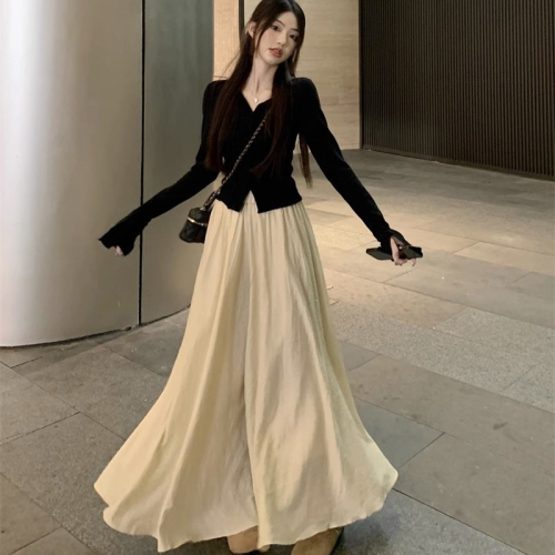 V-neck temperament flared long-sleeved top long high-waisted wide-leg culottes for women autumn 2023 new fashion two-piece set