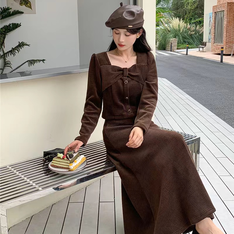精緻女孩復古套裝裙2023秋冬設計感上衣+百搭時尚半身裙顯瘦兩件