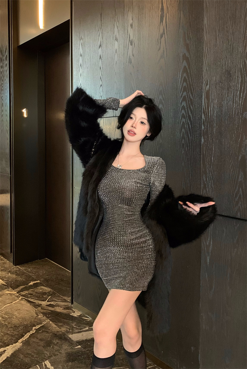實拍 碎閃星河 時尚閃鑽設計感長袖修身連衣裙環保皮草開衫