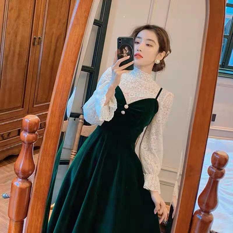 時尚百搭喇叭袖蕾絲邊打底衫+吊帶金絲絨高級感連衣裙兩件套裝女