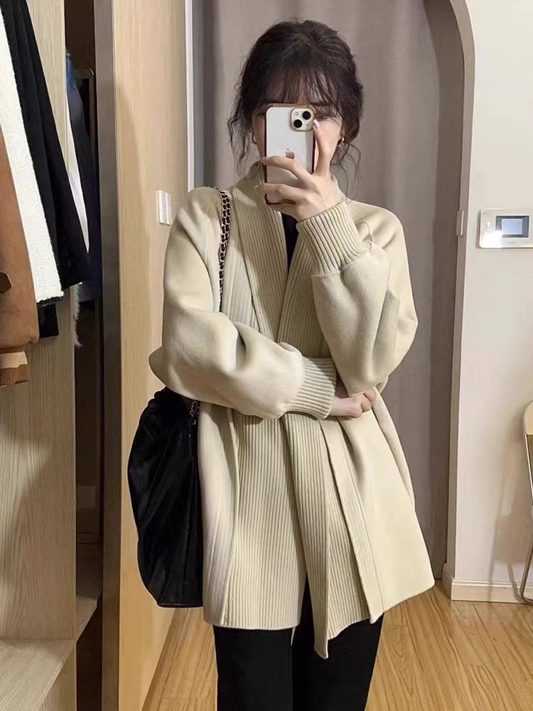 港味復古chic毛衣外套女裝春秋季2023新款設計感慵懶復古針織開衫