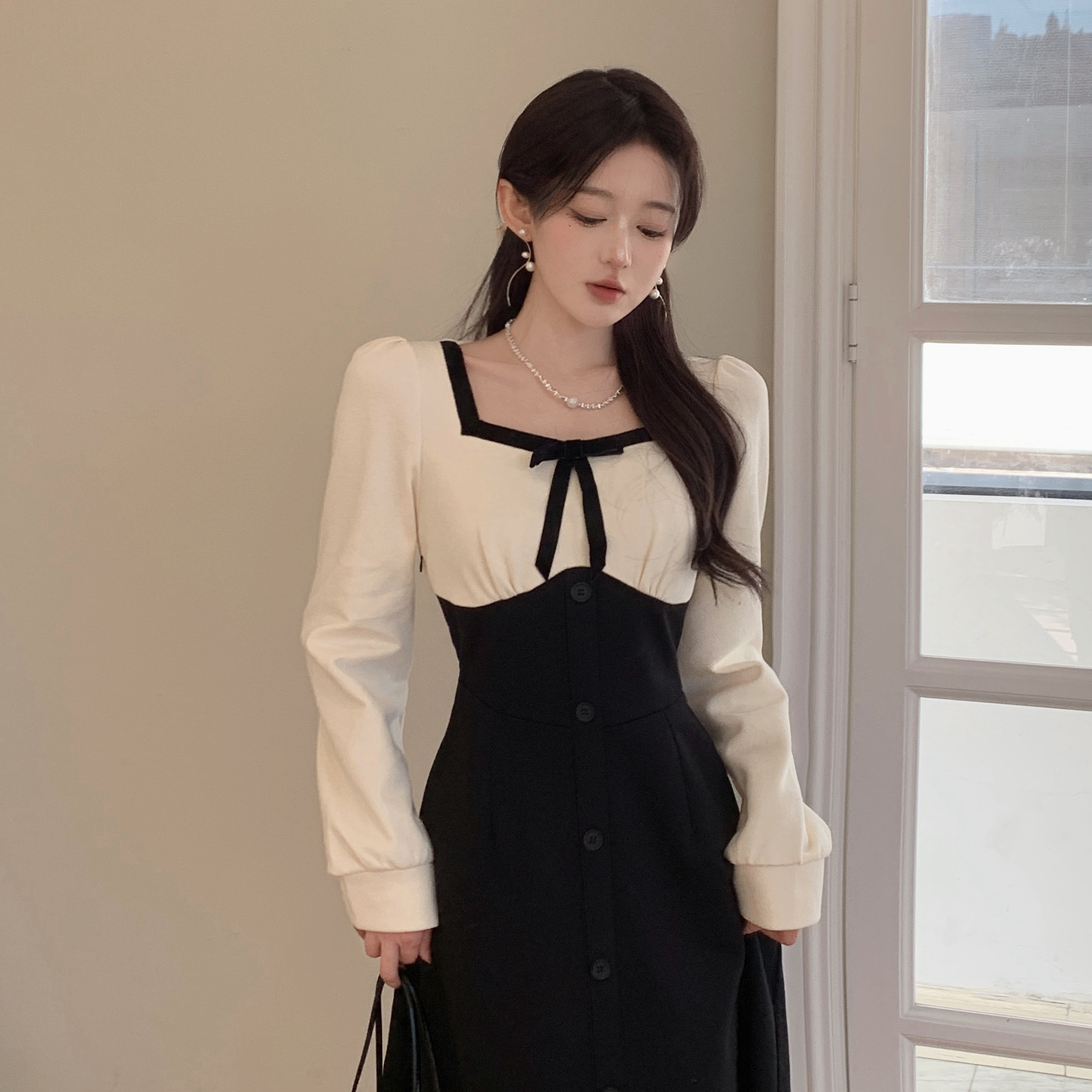 大碼女裝2023胖妹妹秋裝新款法式撞色蝴蝶結裙長袖顯瘦氣質連衣裙