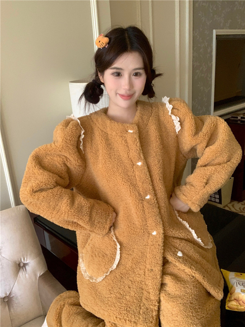 Actual Korean version of winter thickened plus velvet warm loose slimming lamb velvet sweet lace outer wear home clothes