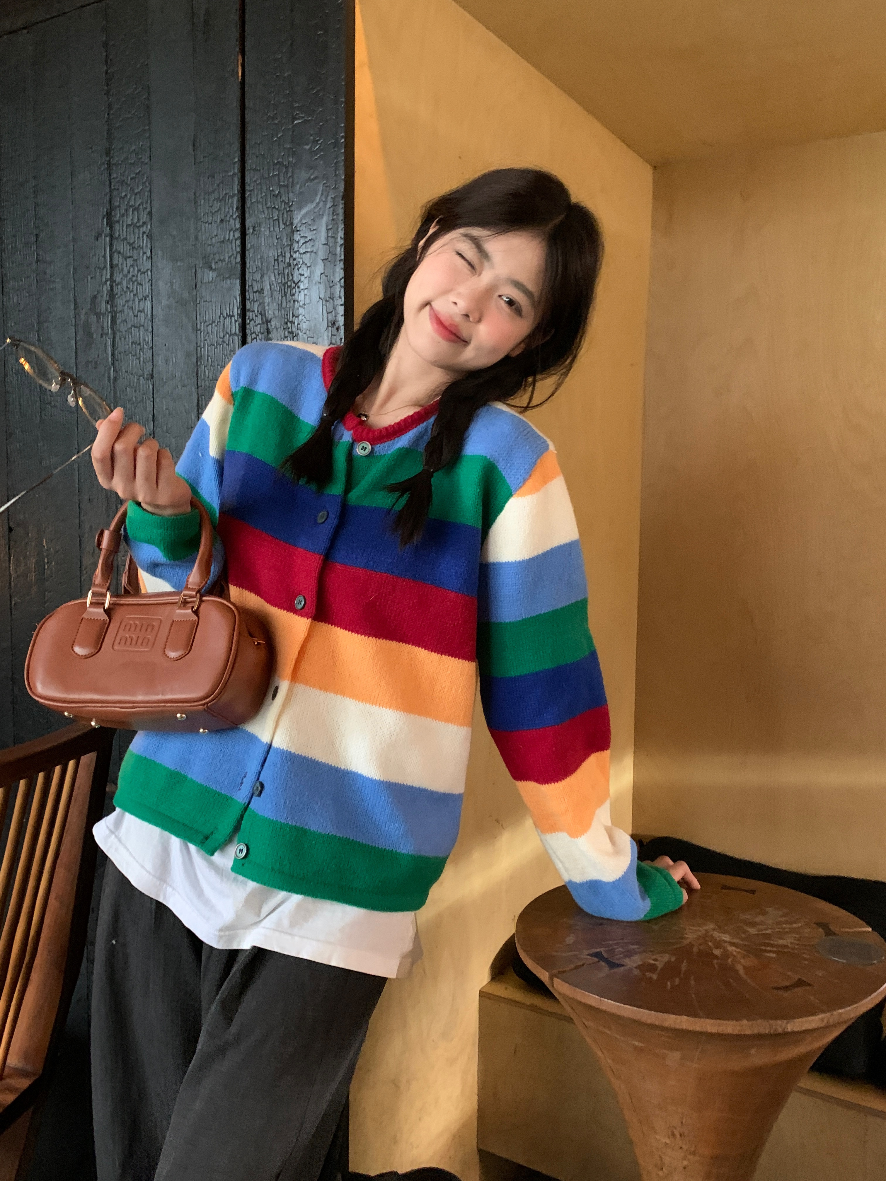 Real shot of rainbow striped long-sleeved sweater for women, autumn retro design, cardigan top for small people to wear outside