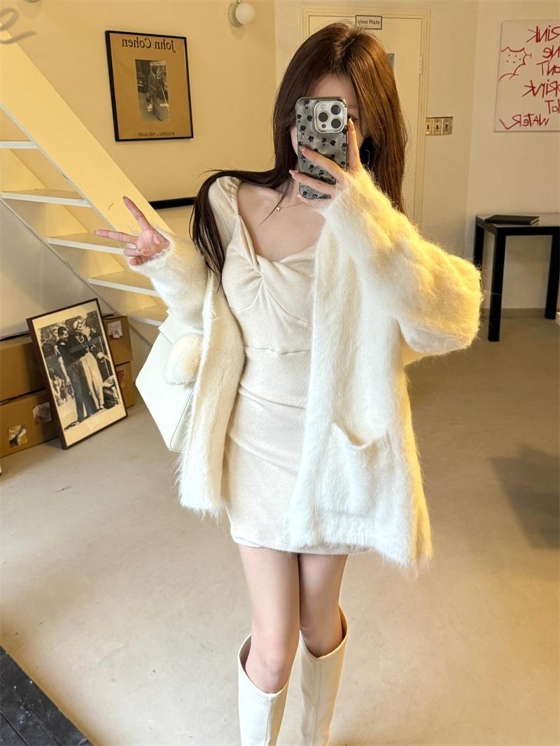 Autumn soft, gentle and chic dress for pure lust girls slimming and hip-hugging inner short skirt