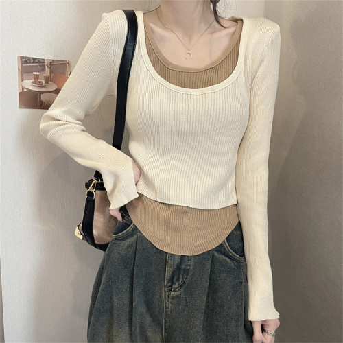 Real shot of autumn and winter vacation two-piece fashionable knitted long-sleeved tops with temperament and a base layer T-shirt