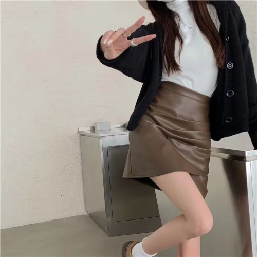 High-waisted leather skirt skirt for women autumn and winter  new large size fat mm design pleated A-line hip-hugging short skirt