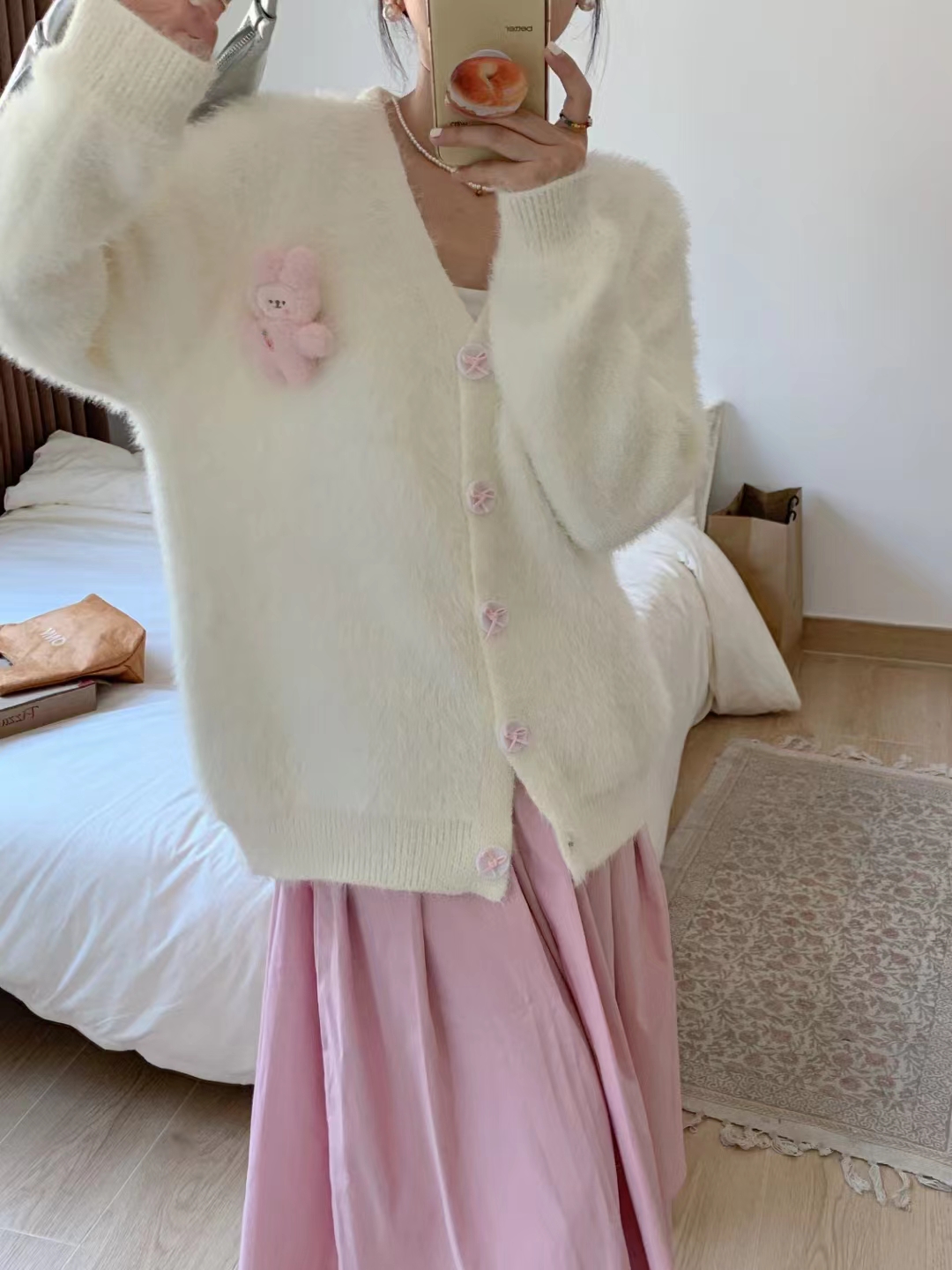 實拍~少女情節 韓系甜美慵懶立體兔子仿水貂絨V領針織開衫
