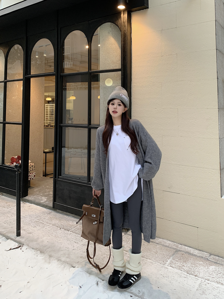 Actual shot of mid-length sweater, lazy style cardigan jacket + high-waisted yoga shark pants + velvet long-sleeved T-shirt