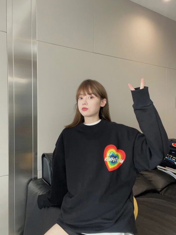 Fashionable design trendy rainbow letter printed round neck sweatshirt for women winter new loose velvet top