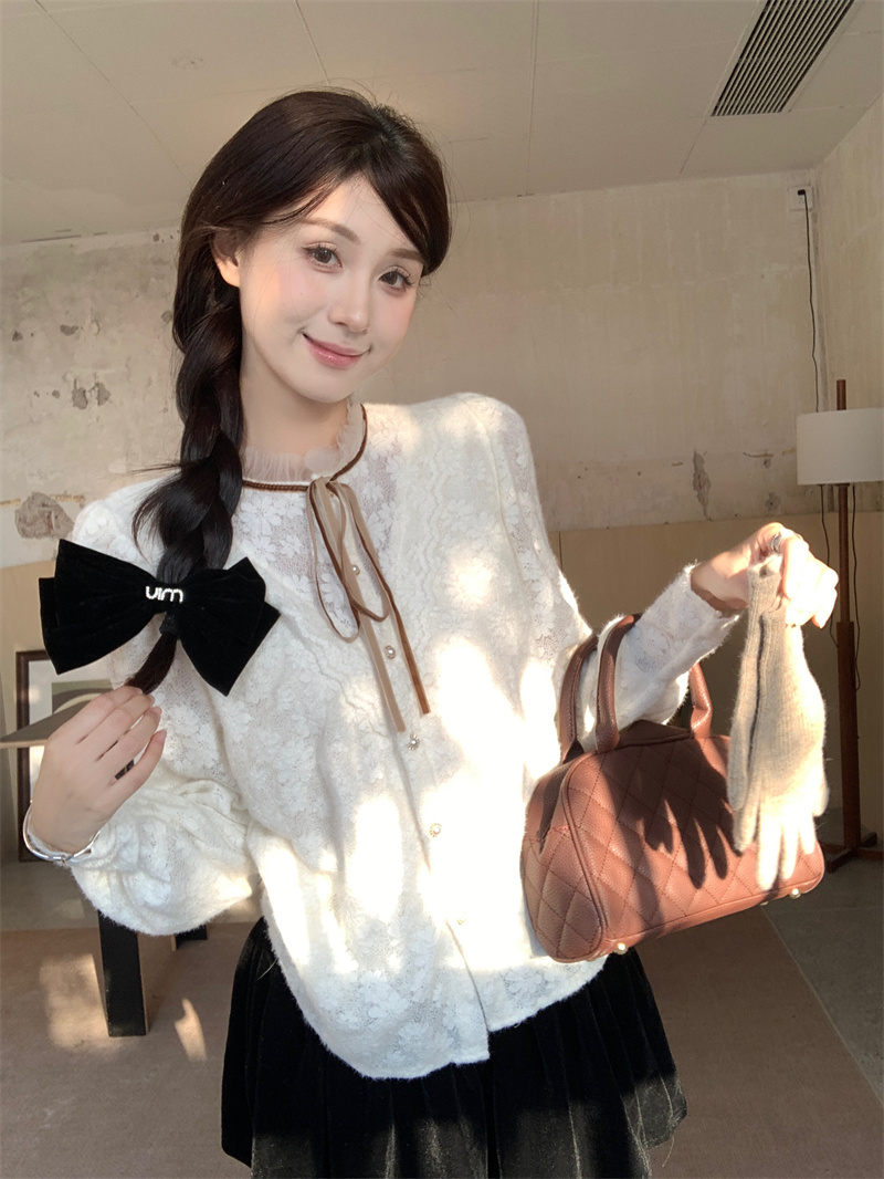 實拍新款法式甜美加絨加厚蕾絲打底洋氣花邊上衣