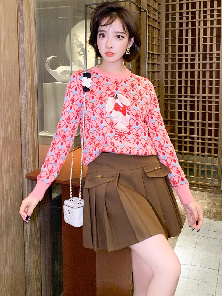 MIUCO卡通兔子貼布立體釘珠提花圓領羊毛針織衫女裝2023