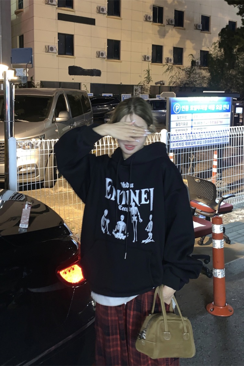 kumikumi美式個性印花黑色連帽衛衣女冬季加絨加厚寬鬆休閒上衣潮