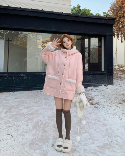 Real shot of sweet hooded suede fur all-in-one warm and slimming thickened jacket