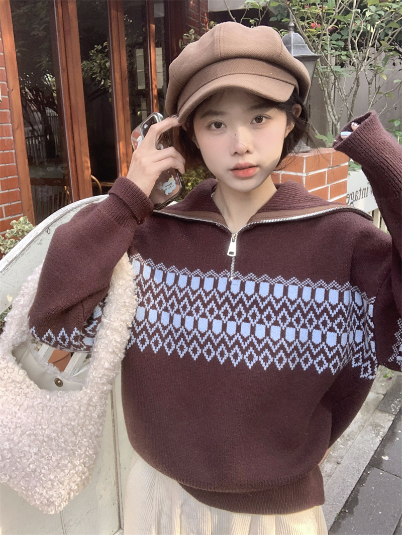 實拍 冬季厚款休閒風翻領半拉鏈設計幾何撞色寬鬆針織毛衣女