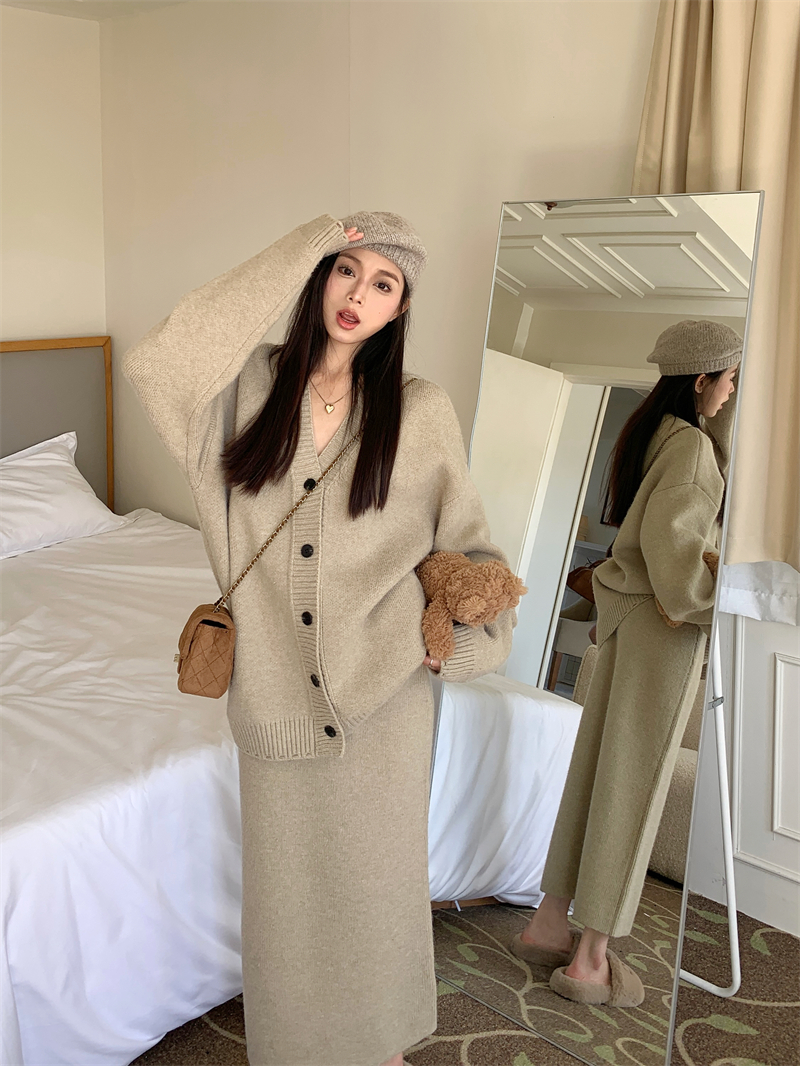 實拍   糯嘰嘰大開衫+顯瘦半身裙毛衣套裝女秋冬新款