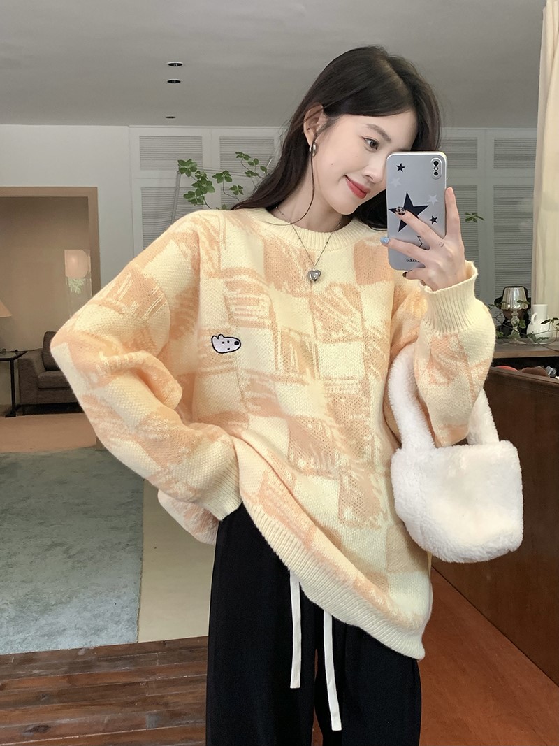 Gentle style soft waxy sweater for women 2023 autumn new design niche lazy style Japanese retro knitted top