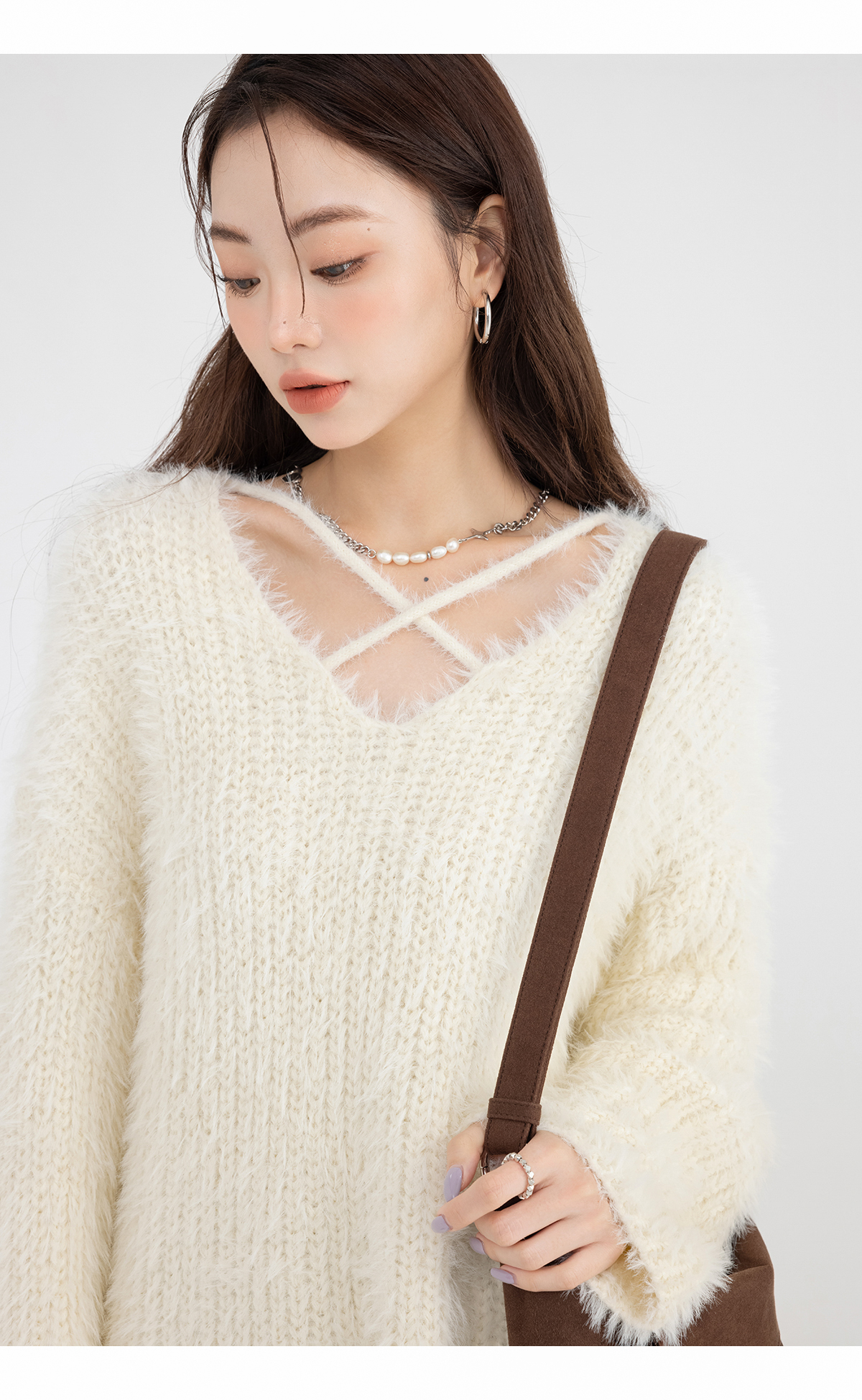 Ouyang Xi's original milk puff velvet lazy V-neck solid color long-sleeved top autumn loose sweater suit
