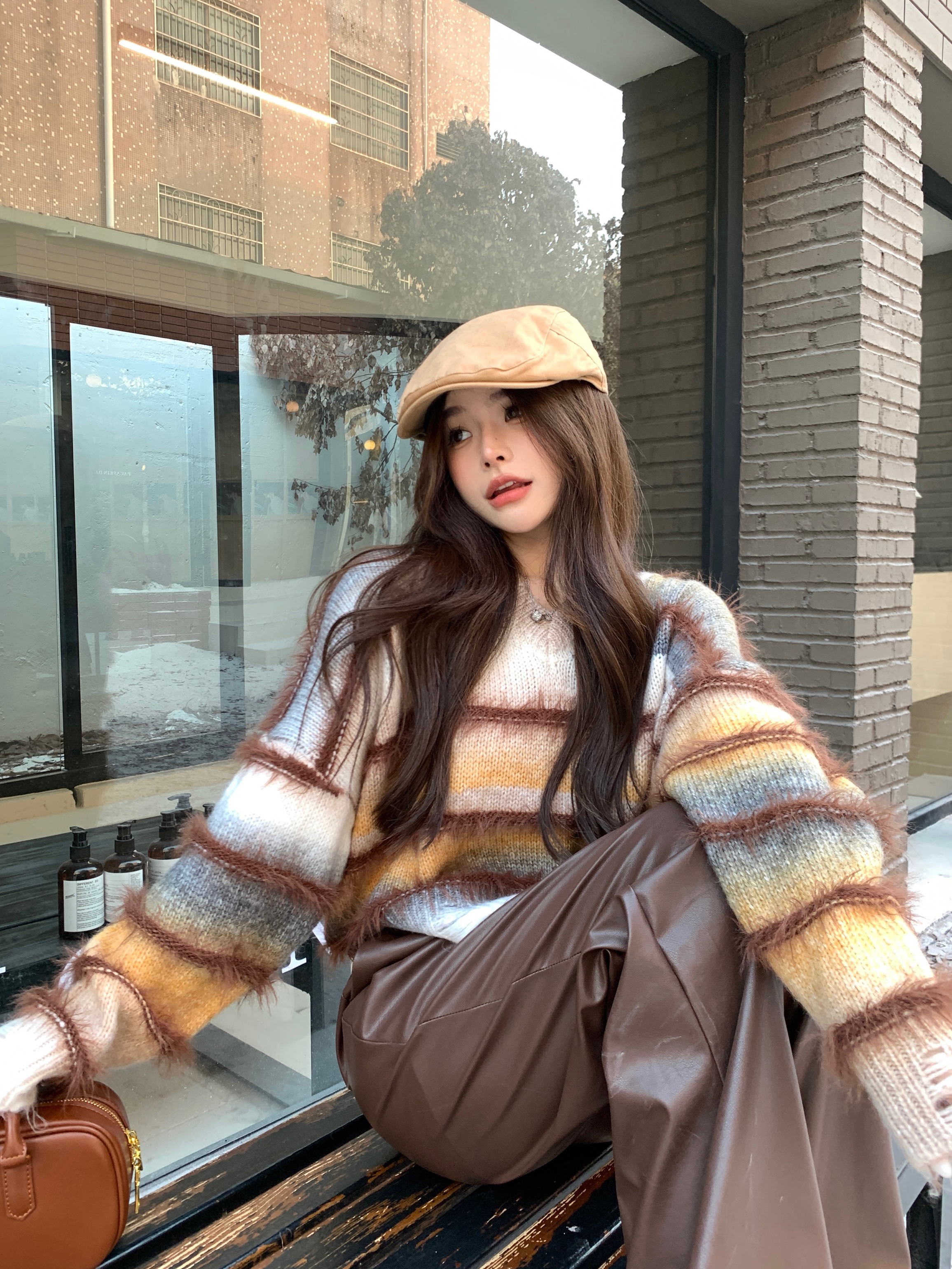 實拍    秋冬新款漸變色美拉德穿搭條紋V領顯瘦毛衣女