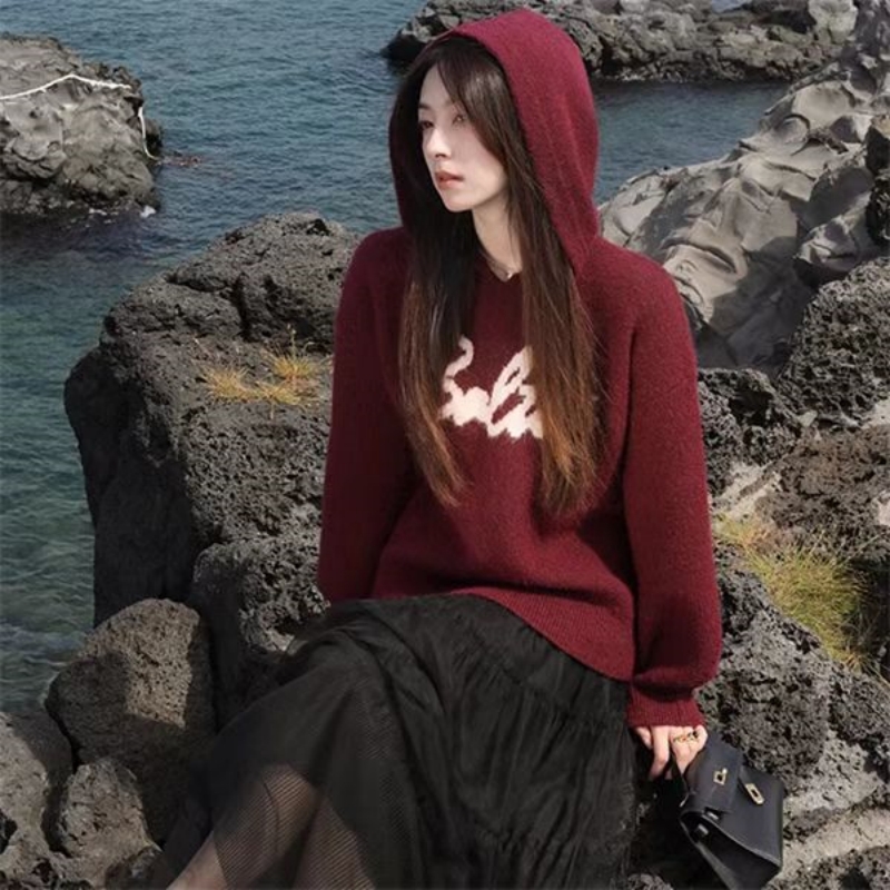 慵懶風新款字母連帽提花套頭毛衣女冬季寬鬆綿羊絨針織上衣女外穿