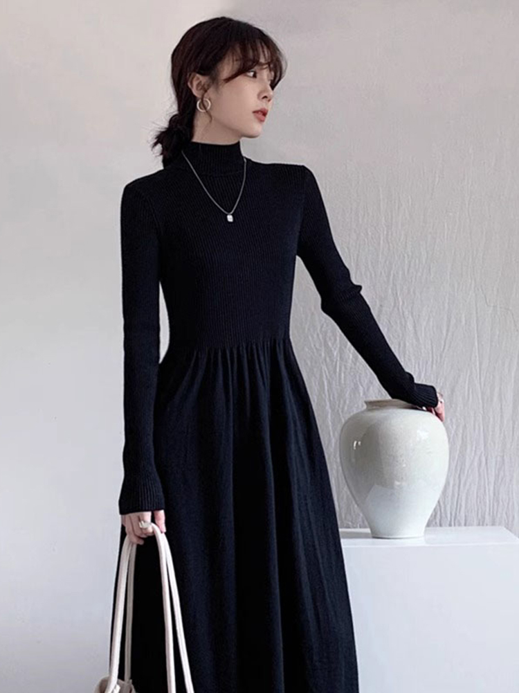 Winter coat with Hepburn style French sweater skirt black half turtleneck bottoming knitted dress for women in autumn and winter