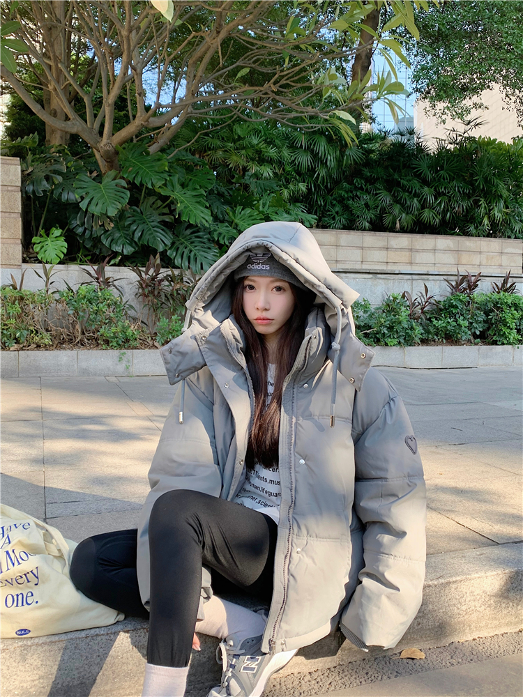 Real shot ~ Large size gray love short down jacket thickened niche design bread coat winter jacket