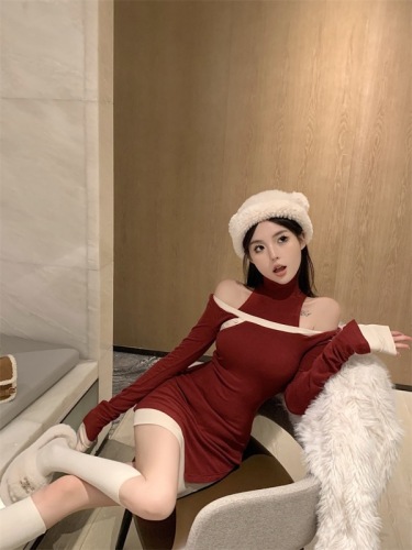 Real shot~Christmas atmosphere hottie halterneck dress for women in autumn and winter contrast color long-sleeved sexy hip-covering short skirt