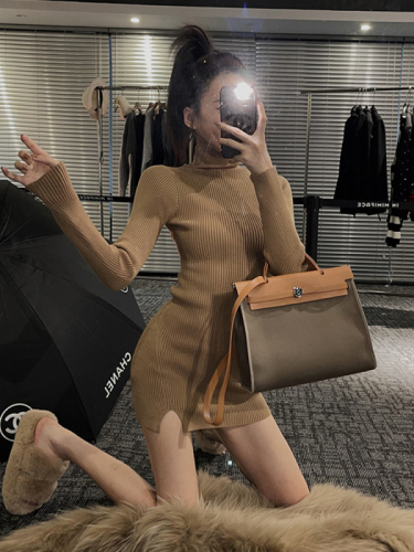 Black turtleneck knitted dress for women in autumn and winter, sexy long-sleeved butt-covering skirt, slim and slim slit bottoming skirt